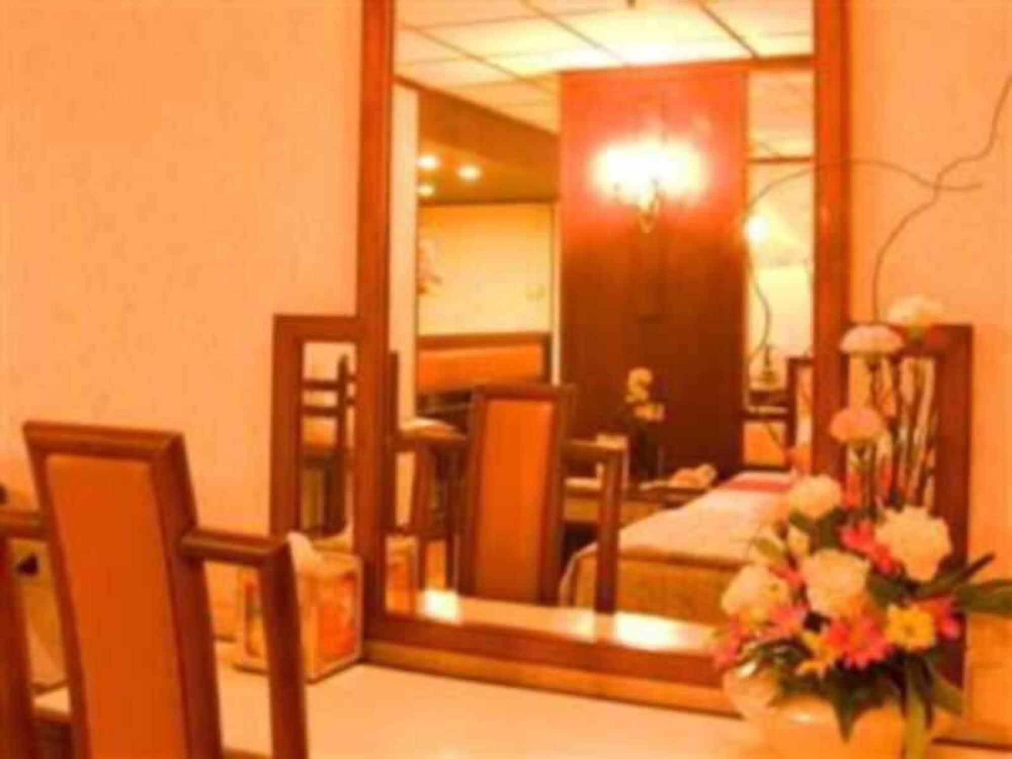 Seeharaj Hotel Uttaradit Exteriör bild